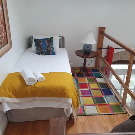 Loughcrew Courtyard House 펜션 *