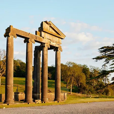 Loughcrew Courtyard House * Oldcastle
