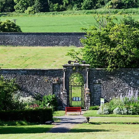 Дом отдыха Loughcrew Courtyard House *